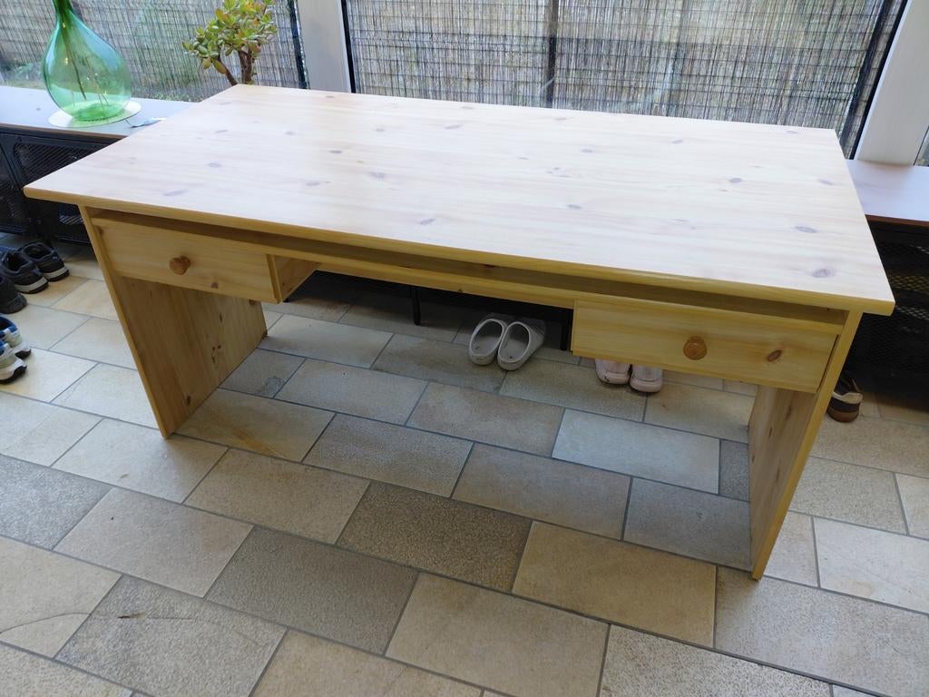 Grand bureau enfant à donner, Maison & Meubles, Bureaux, Utilisé, Bureau enfant, Panneau de particules ou MDF, Jaune, Démontable