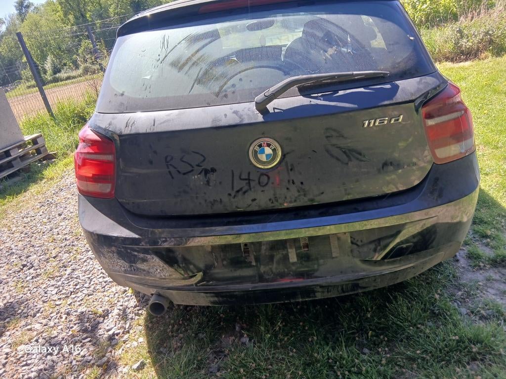 Bmw série 1 en pièces détachées uniquement toutes pièces dis, Autos : Pièces & Accessoires, BMW
