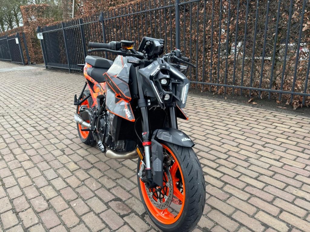 Ktm Duke 990, 2 cilinders, Nieuw, Motorrijbewijs A, Bedrijf