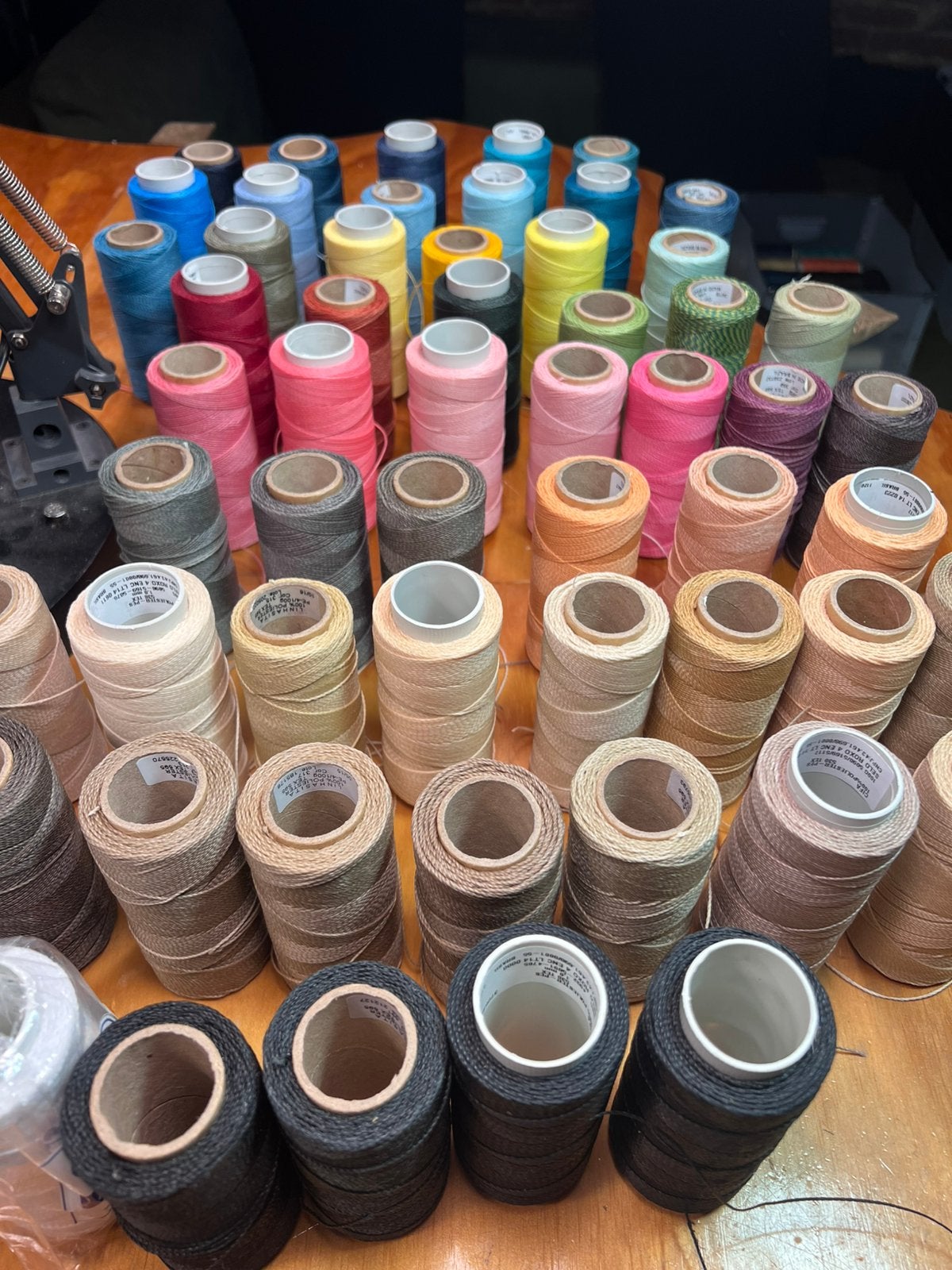 Lot van 60 bobijnen MERK AYLLU voor MACRAMÉ/KRALEN RIJGEN, Ophalen, Nieuw, Draad