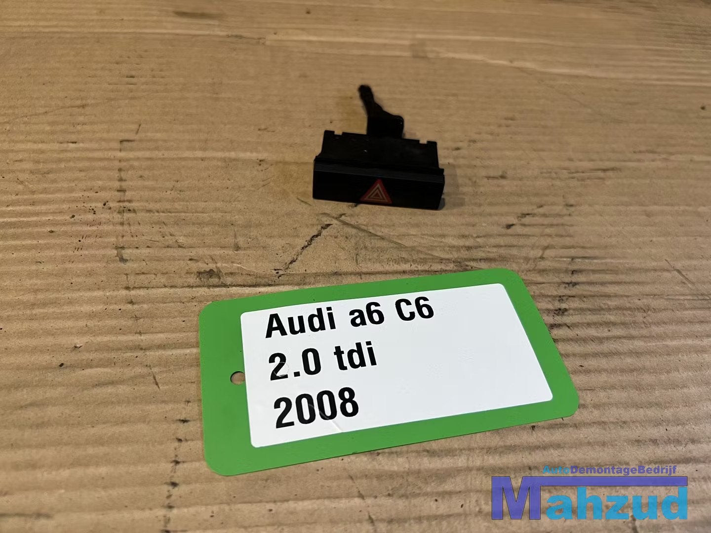 AUDI A6 C6 Alarmlicht schakelaar 2005-2011, Autos : Pièces & Accessoires, AUDI AG, Auto-Union-Strasse 1
85045  Ingolstadt, DE