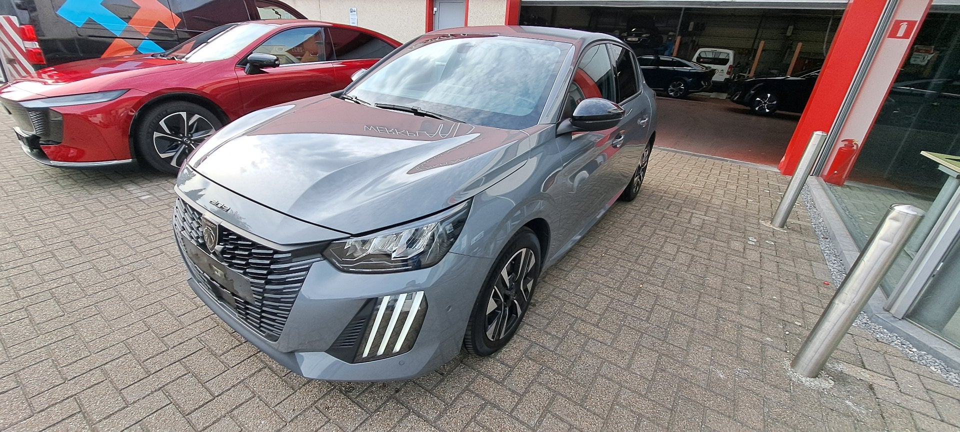Peugeot 208 Hybrid Allure e-DCS6 (bj 2025, automaat), Automaat, Gebruikt, Automatische klimaatregeling, Bedrijf