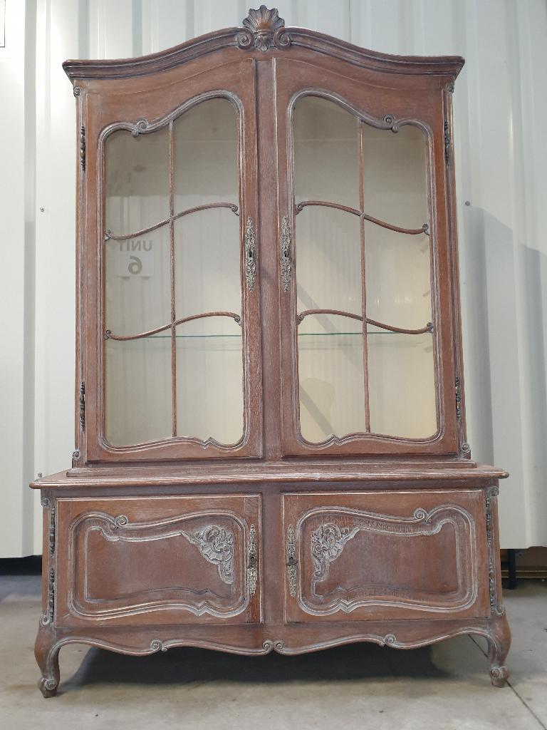 Louis XV Stijl vitrinekast. Het kan geleverd worden., Ophalen, Gebruikt, Eikenhout