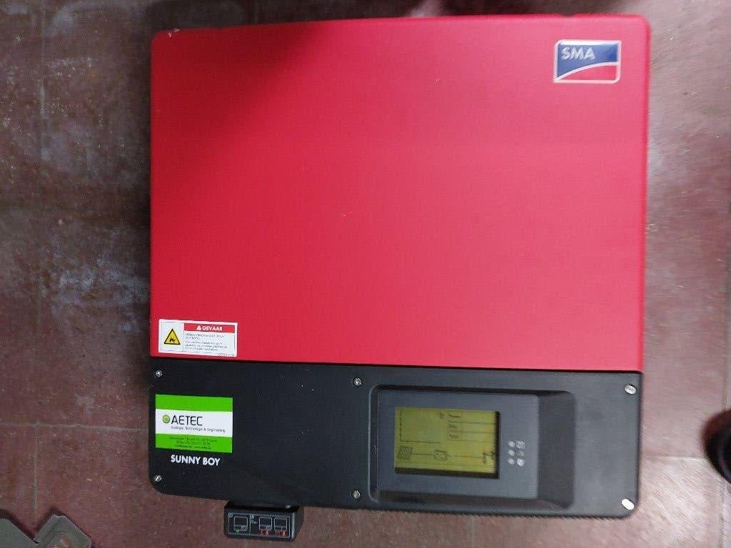 Omvormer Sunny Boy, Doe-het-zelf en Bouw, Zonnepanelen en Toebehoren, Ophalen, Gebruikt, Overige typen, 200 wattpiek of meer