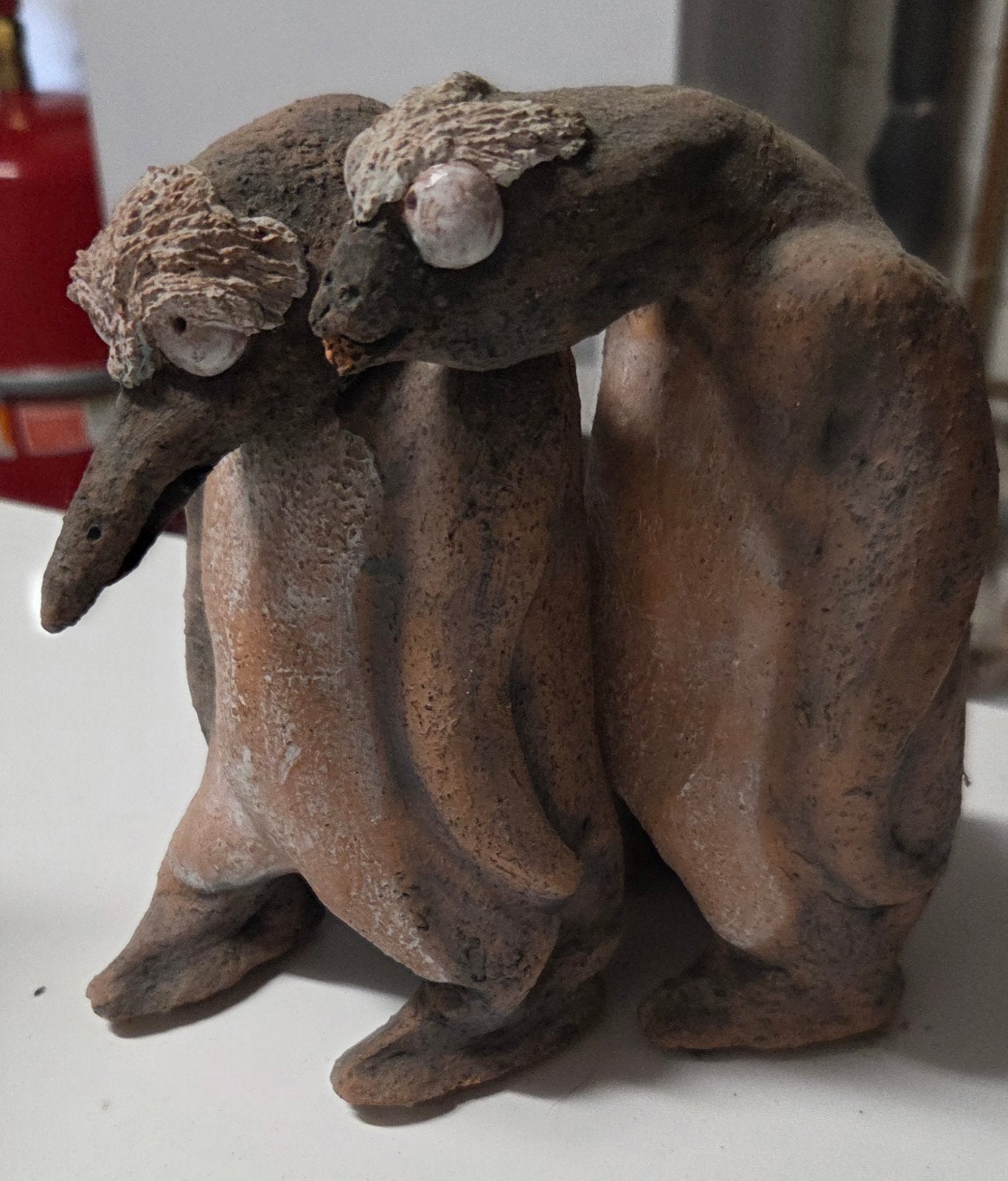 2 bipèdes fabrication artisanale en céramique, Enlèvement