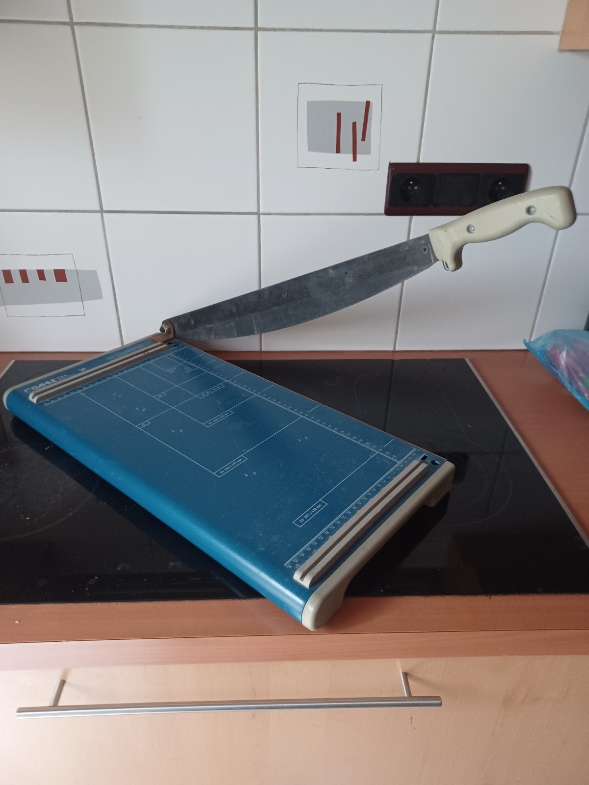Papierssnijder type DAHLE 534 afmetingen L58B29 pr20euro, Ophalen