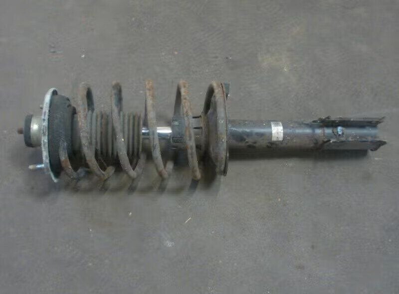 VEERPOOT LINKS VOOR Volvo 960 I Estate (01-1990/01-1997), Gebruikt, Info@volvocars.com, Ophalen of Verzenden, Volvo