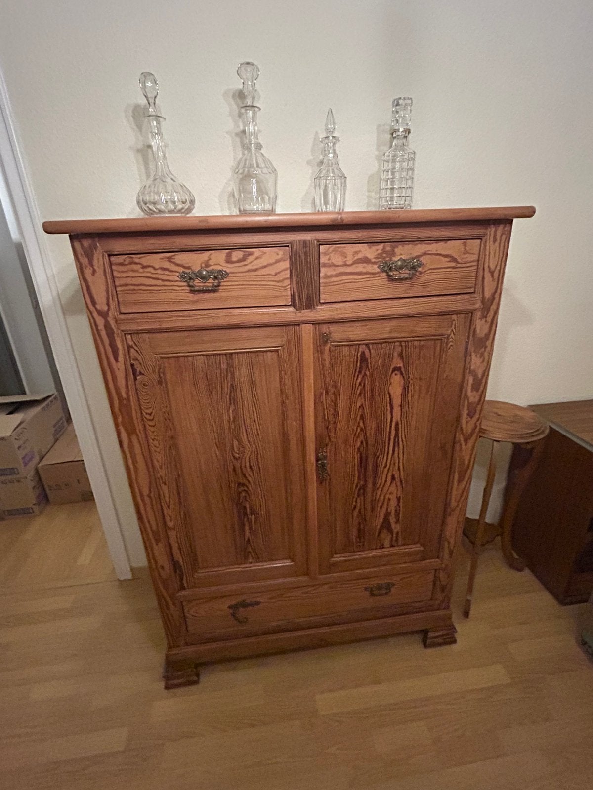 Meubels van massief eikenhout, Ophalen