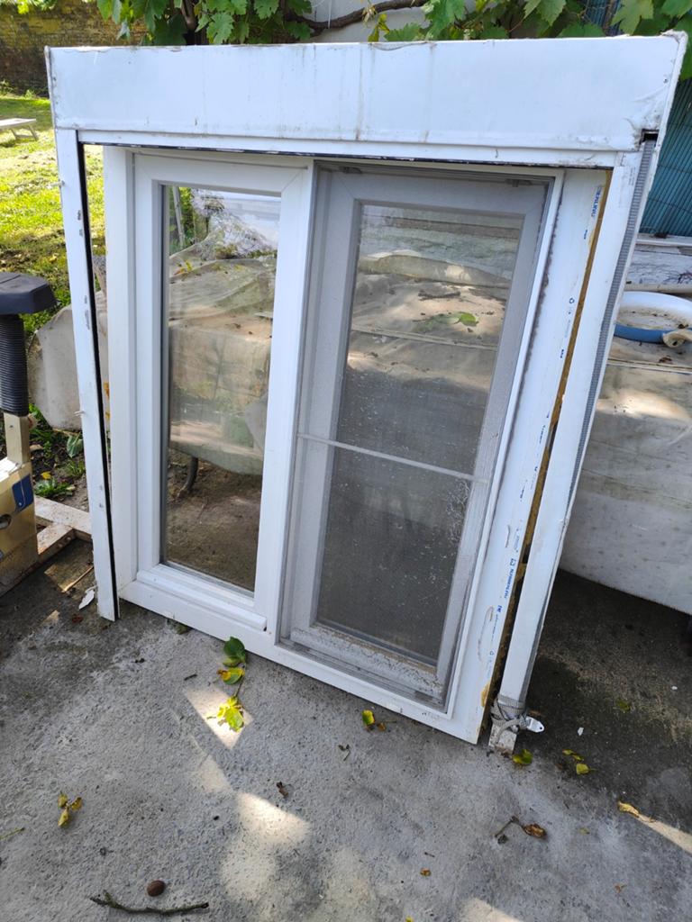 Fenêtre avec volet, Bricolage & Construction, Châssis de fenêtre, Enlèvement, Utilisé, Vitre comprise