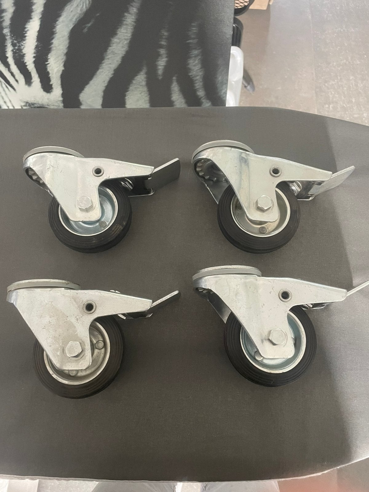 Lot de 4 roulettes pivotantes, Enlèvement ou Envoi, Utilisé