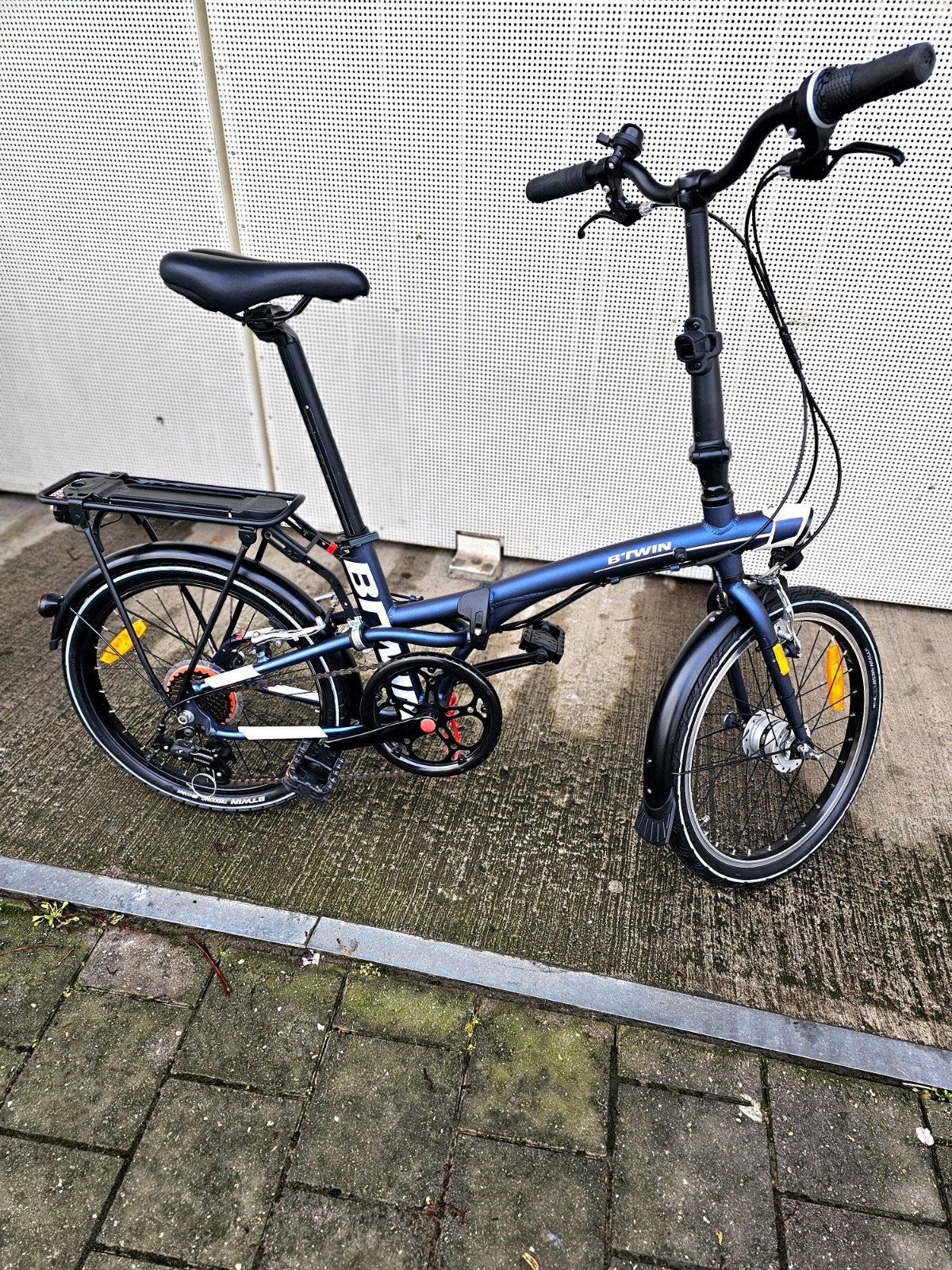 Btwin Tilt 500 opvouwbare fiets, Fietsen en Brommers, Fietsen | Vouwfietsen, Velgrem, Versnellingen, Zo goed als nieuw, Ophalen