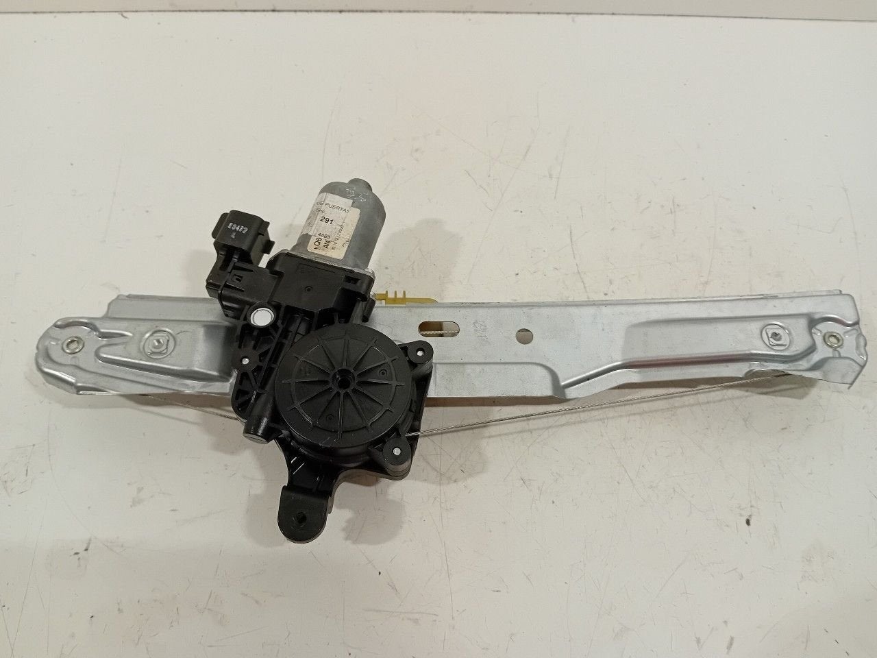 Raammechaniek elektrisch links achter Ford C-Max, Onderdelen@venauto.nl, Van der Ven Autorecycling B.V., Ettenseweg 76, 4706 PB Roosendaal, The Netherlands