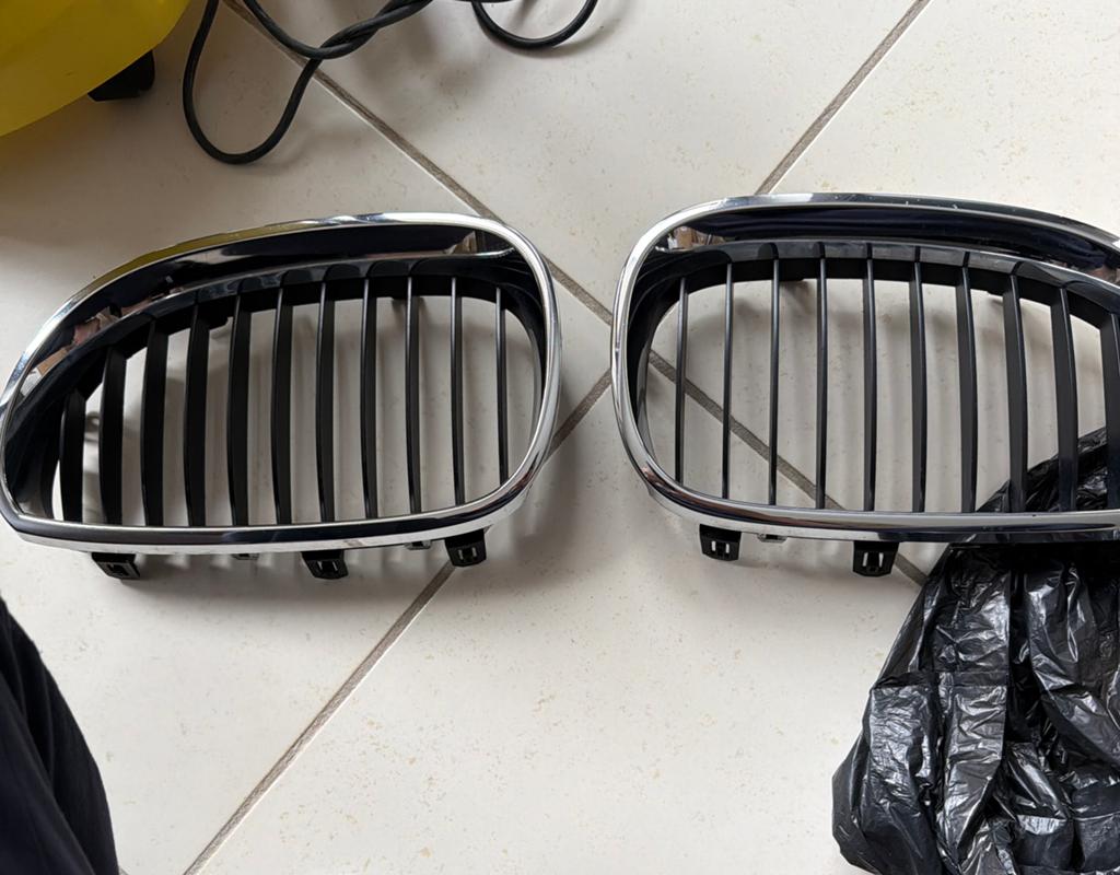 Calandre BMW E60 / E61 2005, Motoren, Onderdelen | BMW, Ophalen of Verzenden, Gebruikt