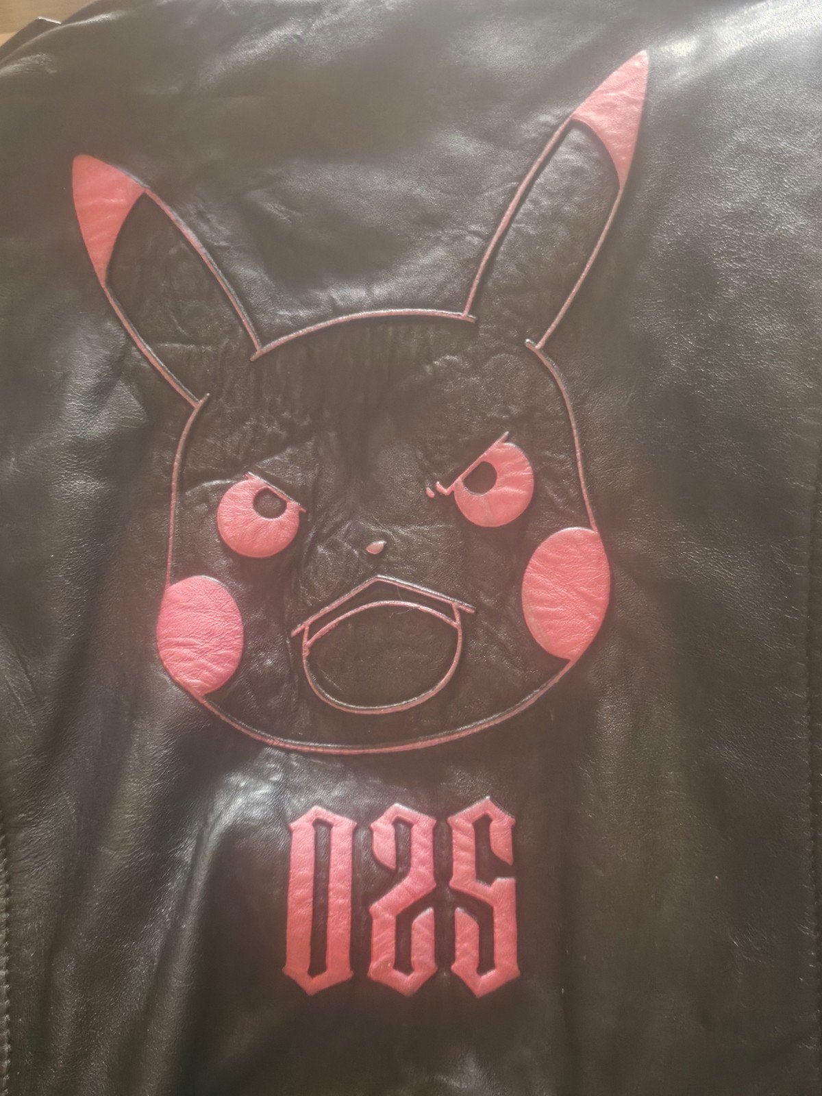 Echt lederen damesjas pokemon  gekocht bij large ,uistekende, Large, Comme neuf, Enlèvement, Taille 34 (XS) ou plus petite