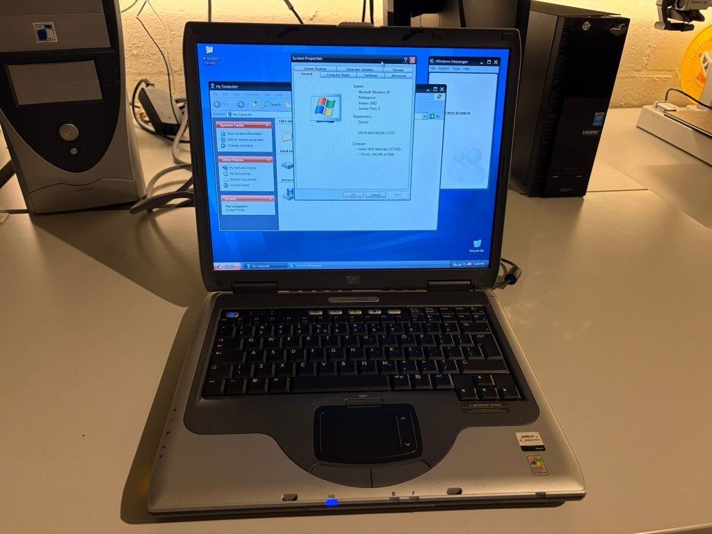 HP/Compaq NX9005 (XP 2400+; 512Mb; 40GB; combo; 15" TFT), Ophalen of Verzenden, Compaq
