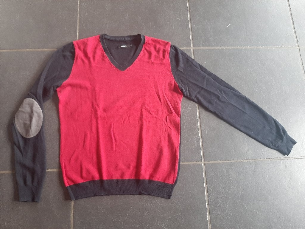 rode trui met blauwe mouwen + versteviging aan de ellebogen, Kleding | Heren, Truien en Vesten, Ophalen of Verzenden, Gedragen