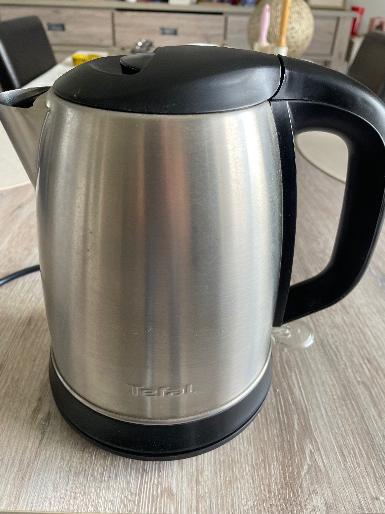 Waterkoker Tefal, NIEUW. Niet gebruikt!, Elektronische apparatuur, Waterkokers, 1 tot 2 liter, Ophalen, Nieuw, Draadloos
