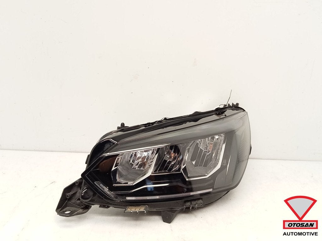 Phare avant gauche LED pour Peugeot 208 2019+ 9833036380, Taurusavenue 1
2132 LS  Hoofddorp, NL, Contact.group@renault.com, Stellantis N.V.