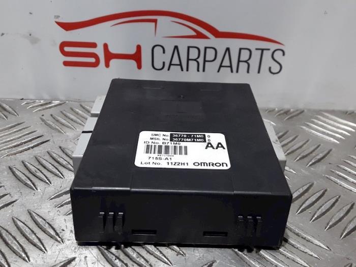 Boîte à fusibles d'un Suzuki Alto, -, Utilisé, -, Suzuki