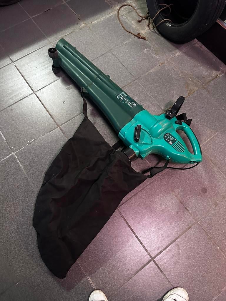 Powerplus bladblazer 2400w, Ophalen, Zo goed als nieuw