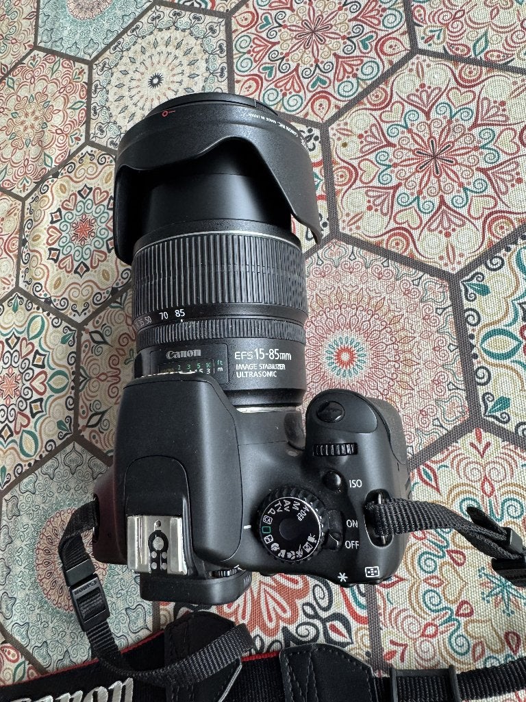 Canon eos 550d met 15-85 lens  + 70-200 en fisheye lens, Ophalen, Gebruikt, Ingebouwde flitser, Canon