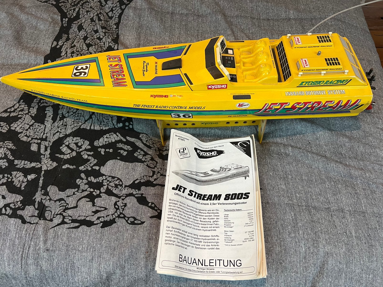 Modelbouw boot - Jet Stream 800 S, Hobby en Vrije tijd, Ophalen, Gebruikt