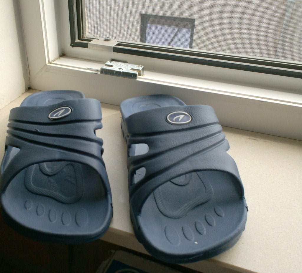 mooie slippers maat 41, Vêtements | Hommes, Chaussures, Neuf, Chaussons, Enlèvement ou Envoi, Bleu
