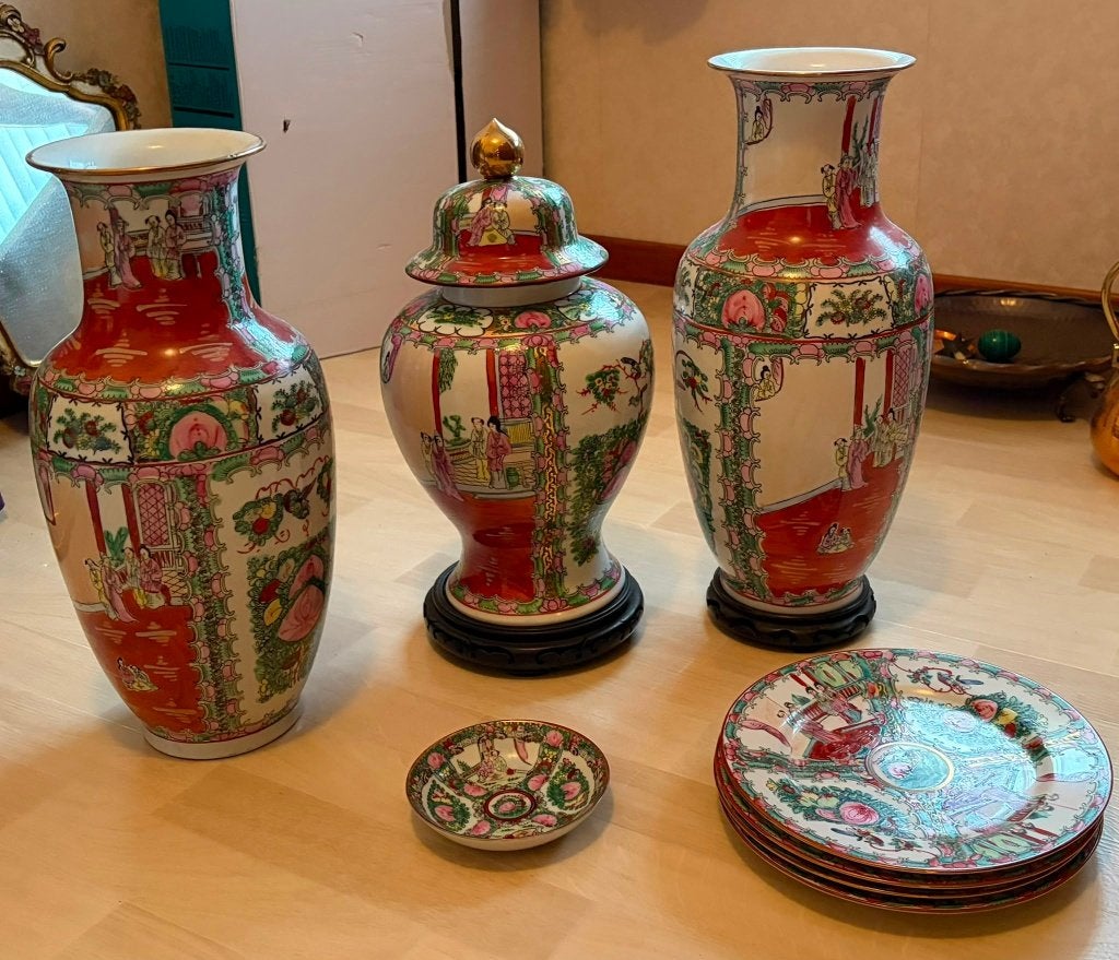 Chinese vasen en borden, Ophalen