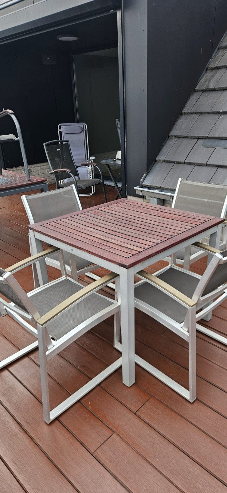 Table extérieure avec 4 chaises, Ophalen, Zo goed als nieuw, Vierkant, Hout