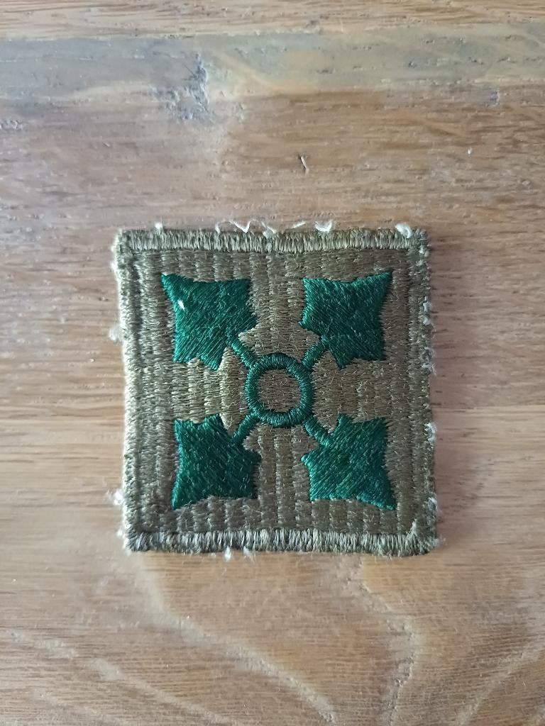 Insigne US WWII 4th US Division, Enlèvement ou Envoi, Armée de terre, Emblème ou Badge
