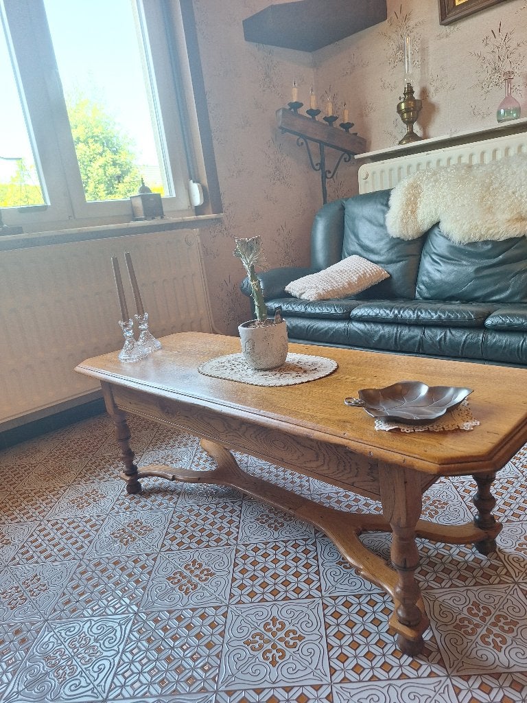 Table de salon en chêne massif. En parfait état., Maison & Meubles, Moins de 50 cm, Comme neuf, Enlèvement, 50 à 100 cm