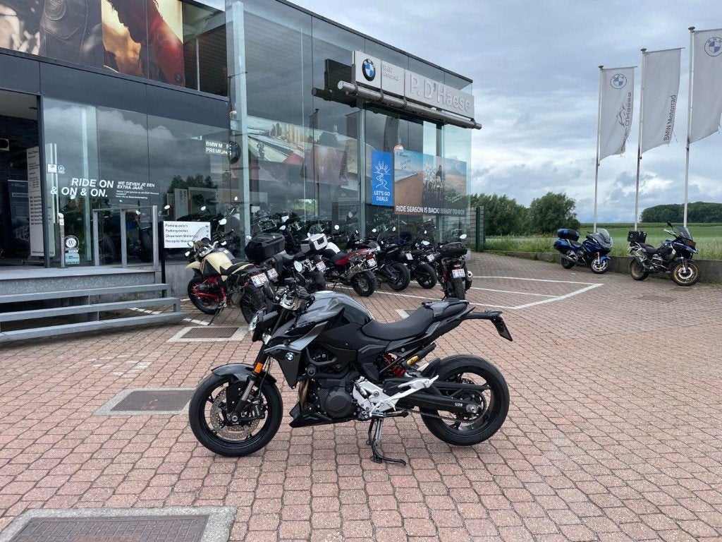 BMW F 900 R - Mooie uitgeruste motor, Motoren, 2 cilinders, Occasion, Motorrijbewijs A, Handvatverwarming