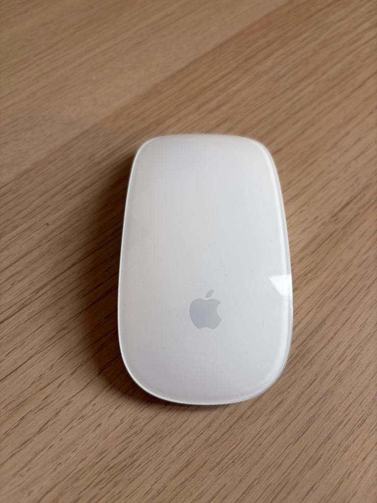 Apple Magic Mouse USB-C, Computers en Software, Muizen, Muis, Rechtshandig, Ophalen of Verzenden, Zo goed als nieuw