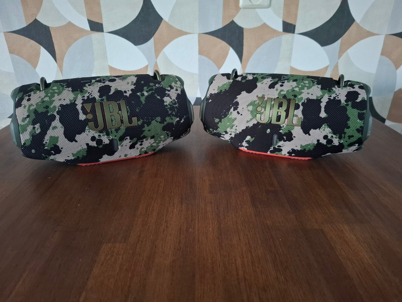 2x JBL Xtreme 4 (z.g.a.n) afhalen in NEDERLAND > NIEUWENDIJK, TV, Hi-fi & Vidéo, Bluetooth, Enlèvement, Enceinte portable, JBL