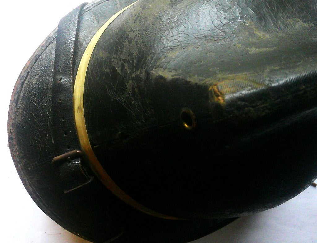 Casque le Lévior de sous-officier des pompiers belges, Envoi, Autres, Casque ou Béret