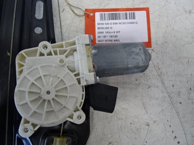 MOTOR RAAMMECHANIEK LINKS ACHTER BMW 5 serie (E60), Gebruikt, BMW, Achter, Petuelring 130
80809  München, DE