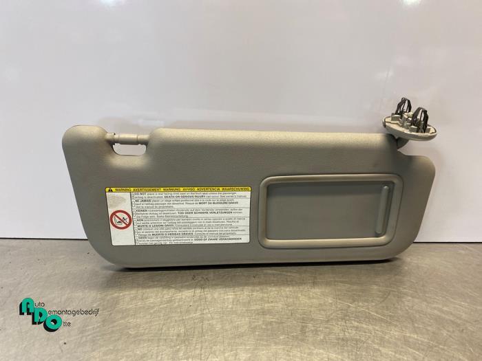 Zonneklep van een Toyota Yaris (Yaris 2 09-), Gebruikt, -, -, Ophalen of Verzenden