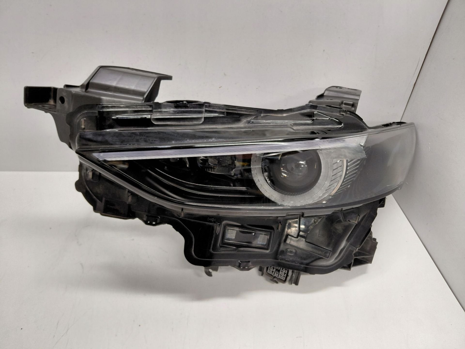 Mazda 3 IV BP Lift Full Led 9 Pin F Koplamp BCJH-51040, Shinchi, Fuchu-Cho 3-1
730-8670  Hiroshima, Mazda Motor Corporation, Info@mazda.co.jp