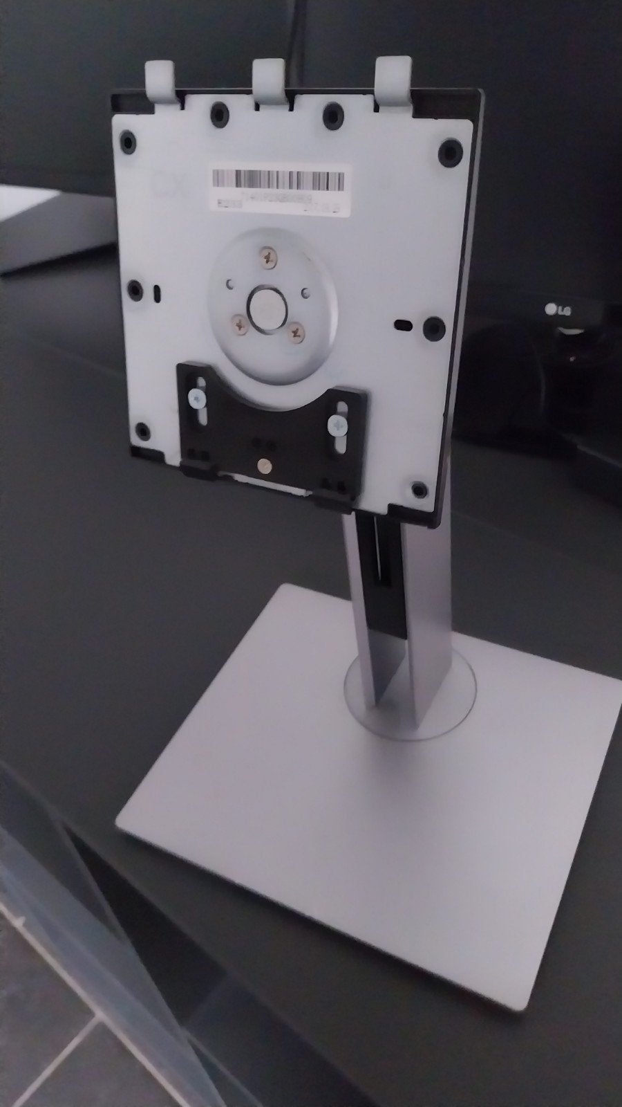 Poot monitor hp 233/243, Computers en Software, Monitoren, Ophalen, Zo goed als nieuw, In hoogte verstelbaar