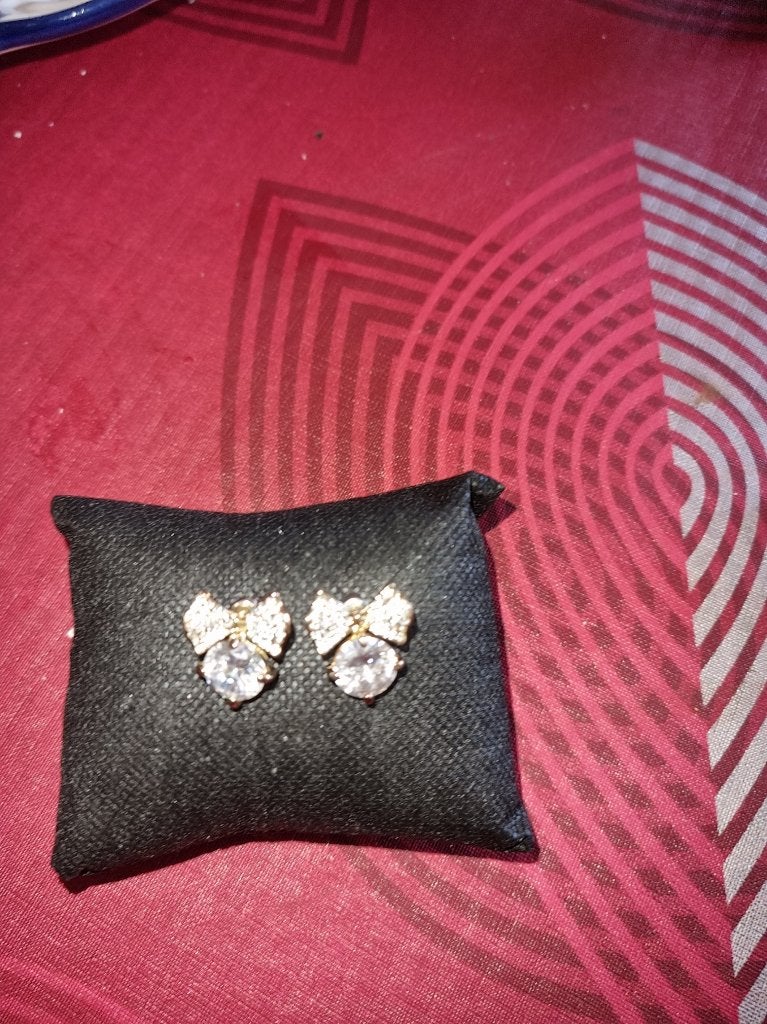 nr 82 oorbellen, Handtassen en Accessoires, Oorbellen, Nieuw, Ophalen of Verzenden, Knopjes of Stekers, Zilver