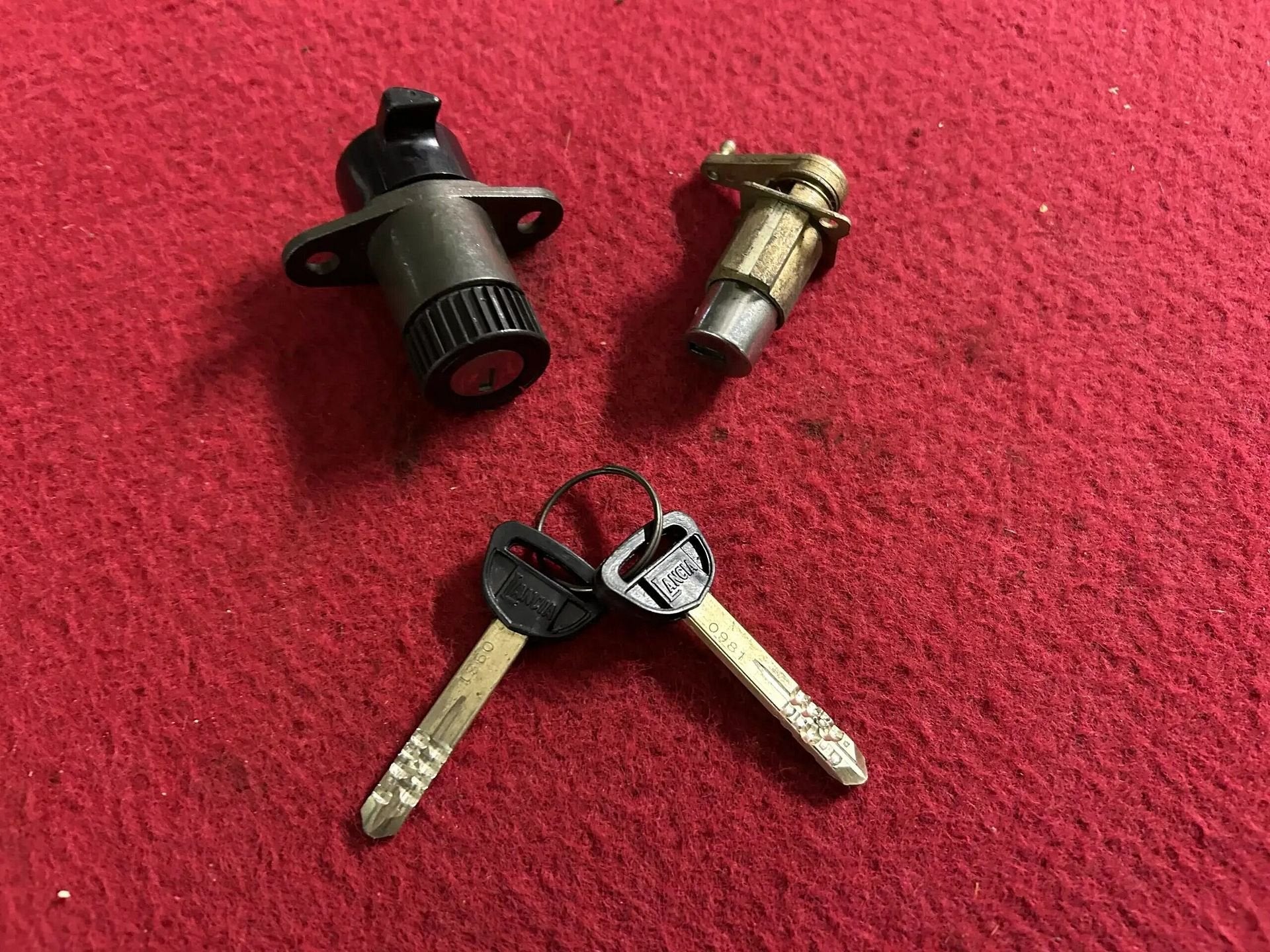 Lancia Beta 2 sloten, 2 sleutels, -, Utilisé, -, Lancia