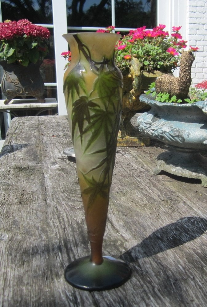 Vase art nouveau ancien en verre camée Emile Gallé, Envoi