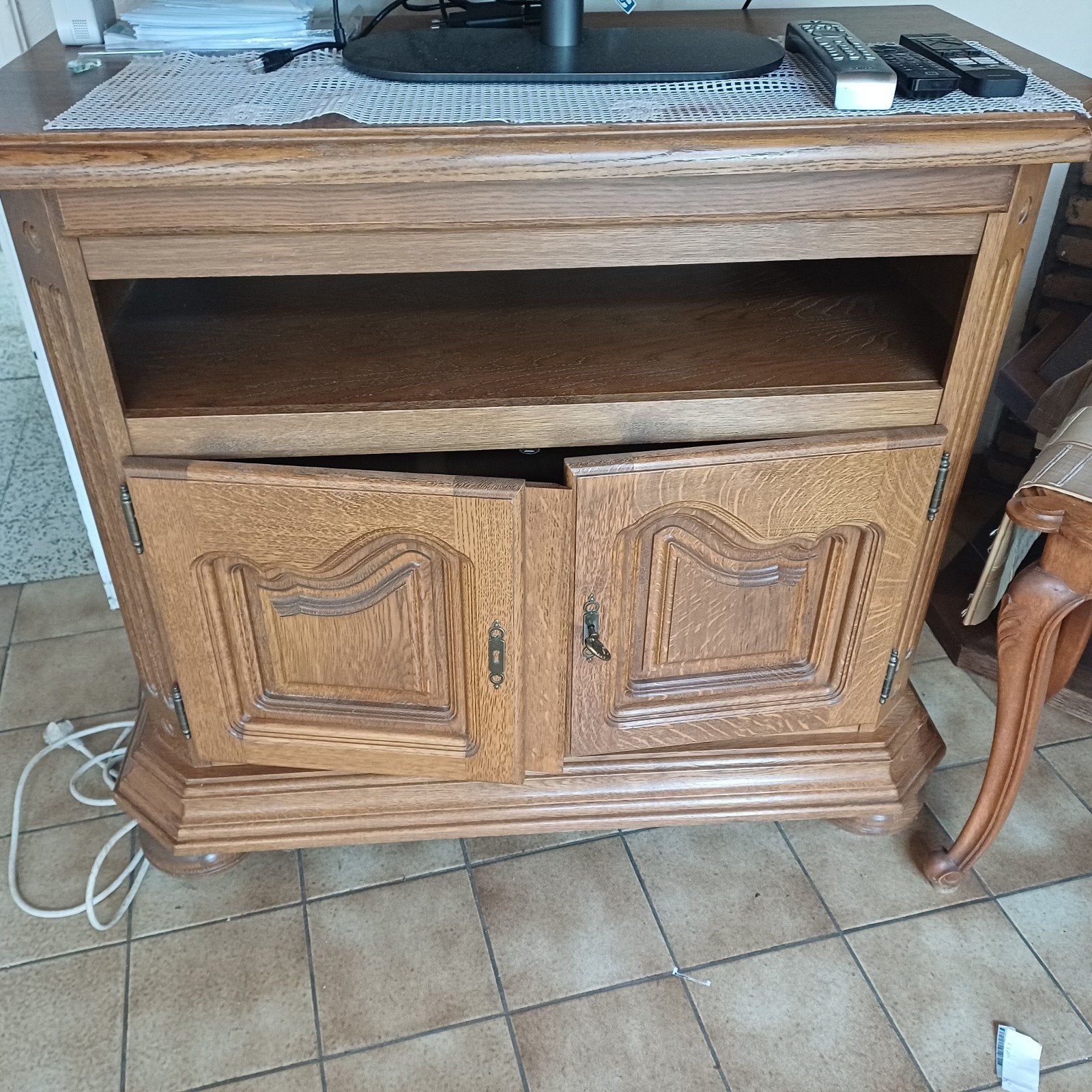 tv kast, Ophalen