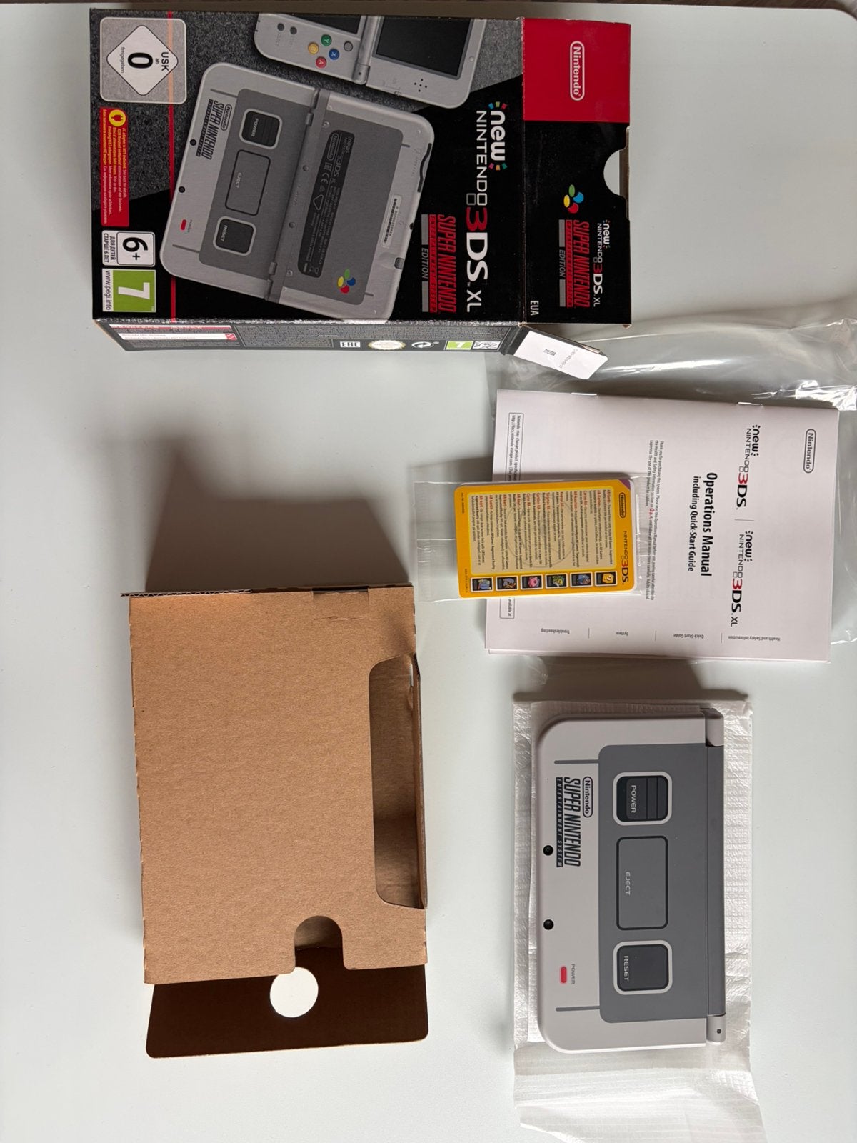 New 3ds xl super Nintendo, Games en Spelcomputers, Ophalen of Verzenden, Zo goed als nieuw