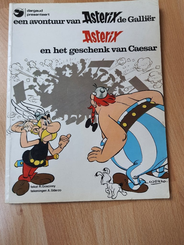 Strip Asterix - Asterix en het geschenk van Caesar, Boeken, Eén stripboek, Ophalen, Gelezen