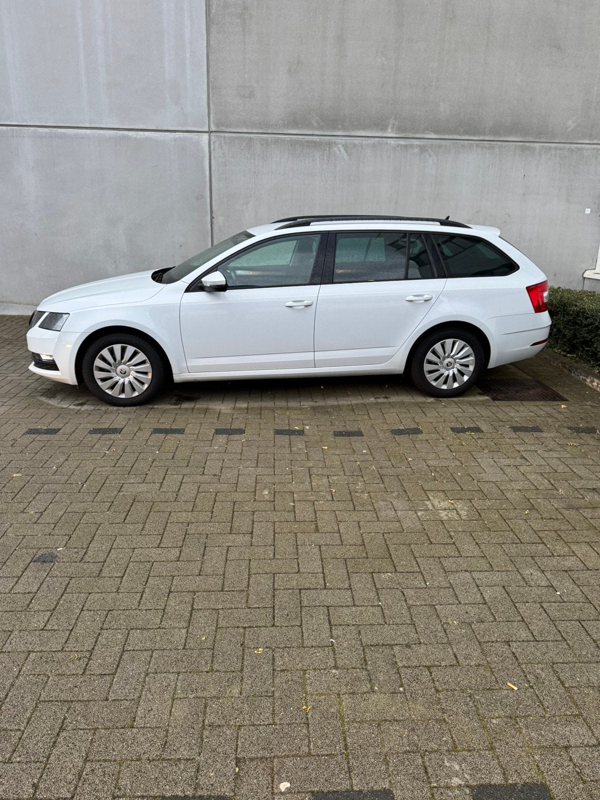 Škoda Octavia Combi 1.6 TDI 115 pk — 06/2018 — 129.000 km, Auto's, Voorwielaandrijving, Stof, Wit, 5 deurs