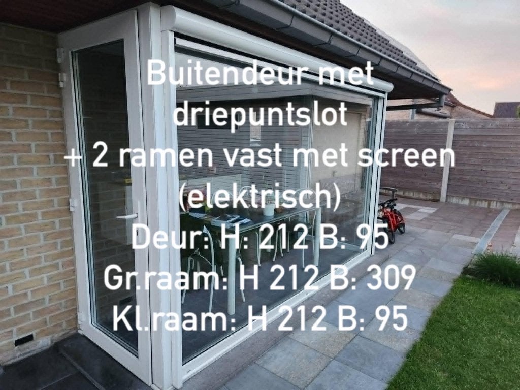 Screen, Tuin en Terras, Zonneschermen, Ophalen, Elektrisch, Zo goed als nieuw, 150 tot 300 cm