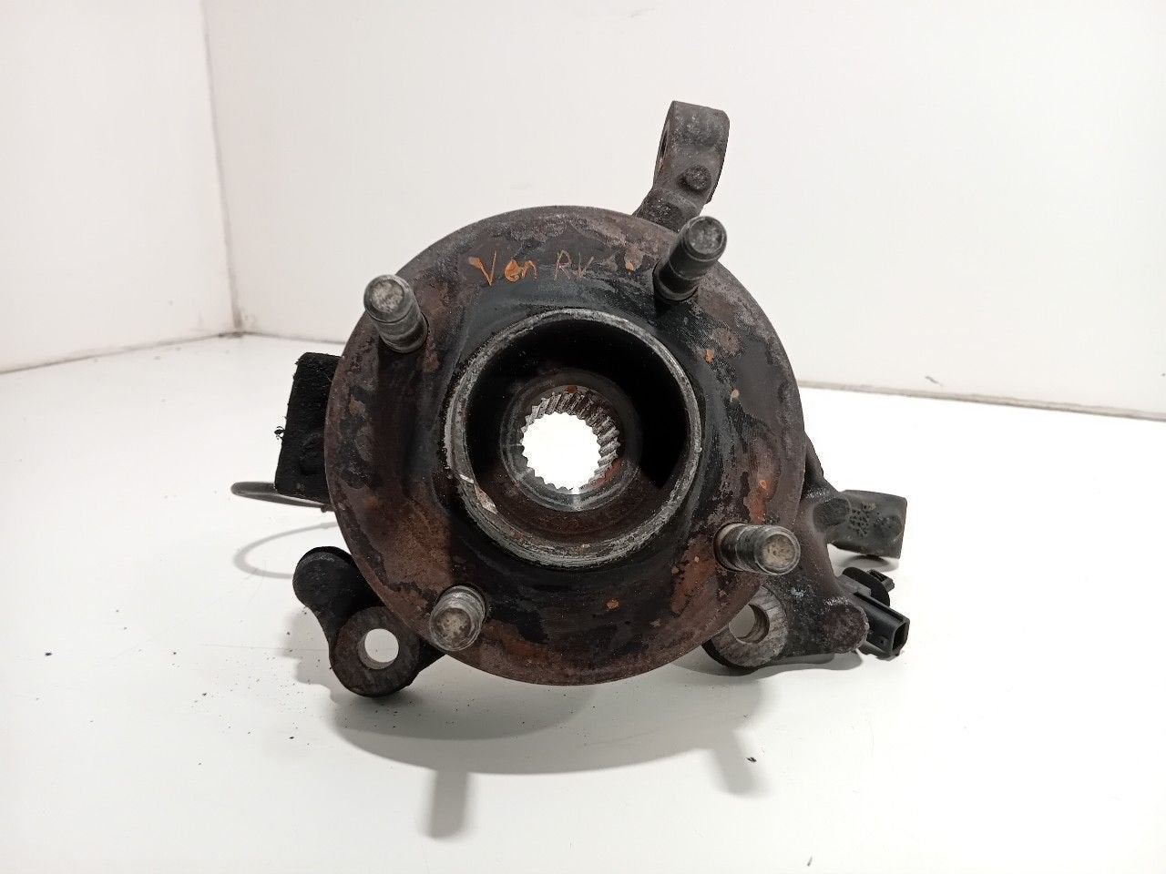 Wielnaaf rechts voor Ford B-Max, Onderdelen@venauto.nl, Van der Ven Autorecycling B.V., Gebruikt, Ettenseweg 76, 4706 PB Roosendaal, The Netherlands