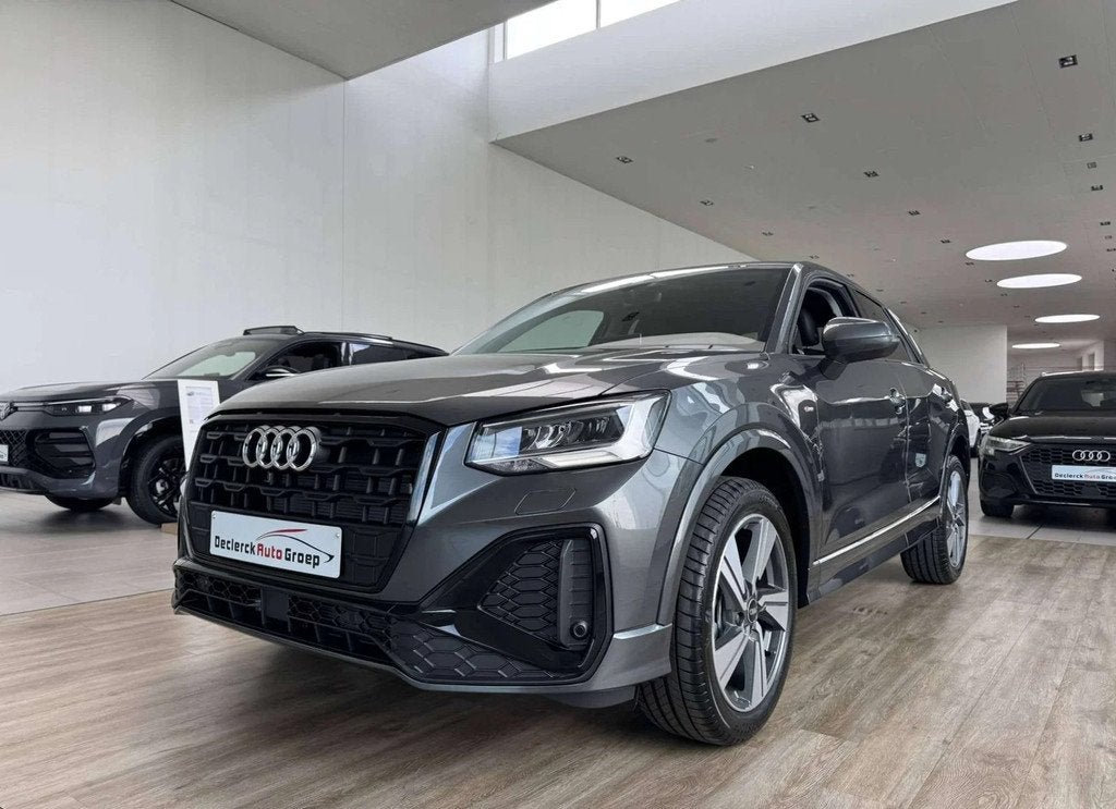 Audi Q2 30TFSI 6V*PACK S-LINE*SHADOW LOOK PLUS*VELE OPTIES*N, Autos, Argent ou Gris, Achat, 139 g/km, 1 kg