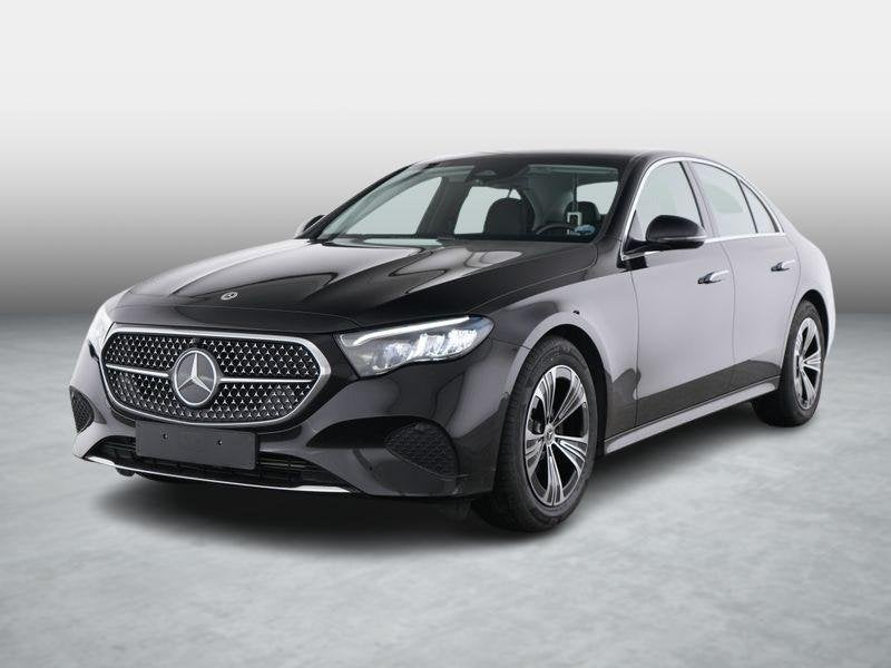 Mercedes-Benz E-Klasse Berline E 200 Business Line, Auto's, Mercedes-Benz, Automaat, 4 deurs, 4 cilinders, Zwart